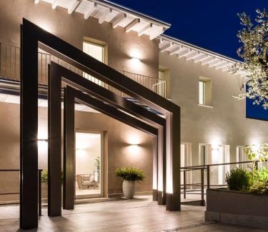 Moniga del Garda Bed & Breakfast | Bed & Breakfast LA HOME and Apartments