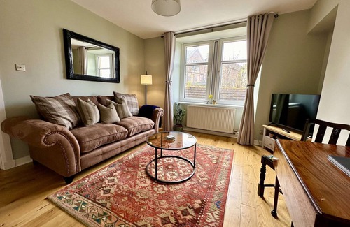 Inverness City Centre Apartment | Bed on the Brae - Inverness