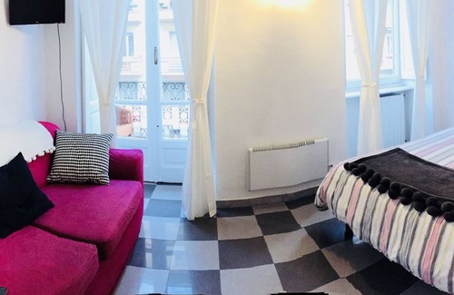 Aurora House | Bed2Go