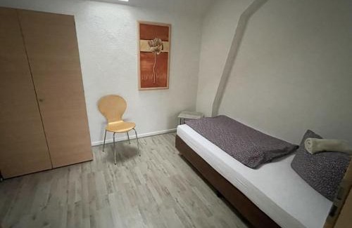 Wolfsanger Apartment | Bed4You Gästehaus 2
