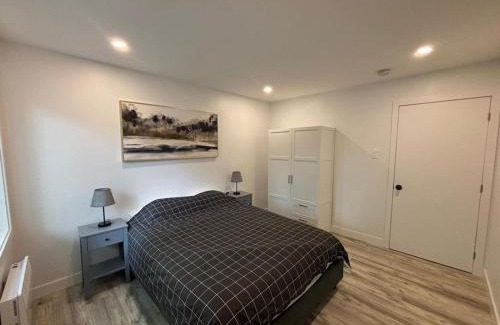 Cote-Des-Neiges—Notre-Dame-De-Grace Apartment | Bedford 2
