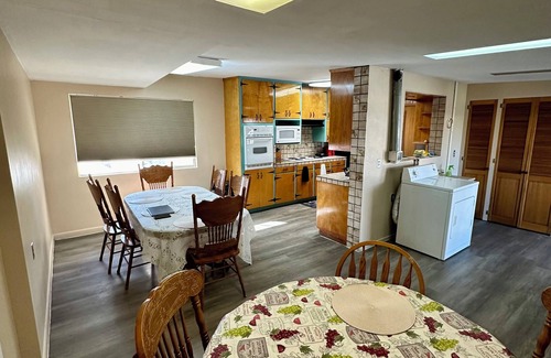 Tucson House | Bedroom has 2 twin bedsn
