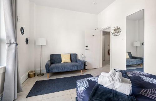 Earlscourt Apartment | Bedroom in Corso Italia Neighborhood