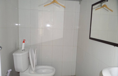Bangli Bed & Breakfast | Bedroom of 5 pax Gold Kintamani