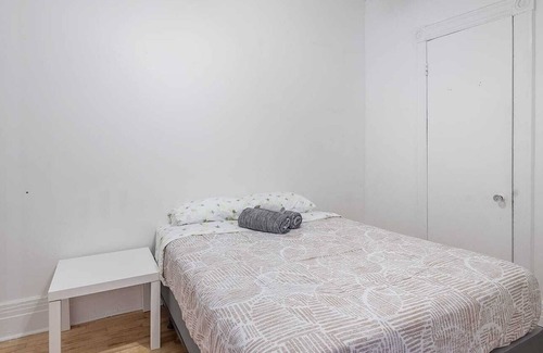 De Lorimier Apartment | Bedroom ~ Steps Away From Frontenac Metro Station