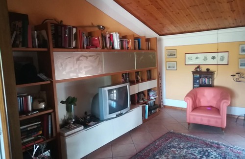 Sambucetole House | BEDS AND BIKES lovely apartment in Umbria