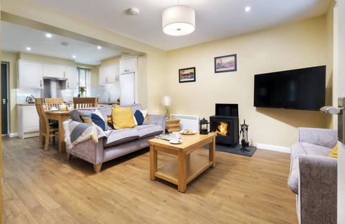 Low Newton House | Bee Holme - Two Bedroom House, Sleeps 4