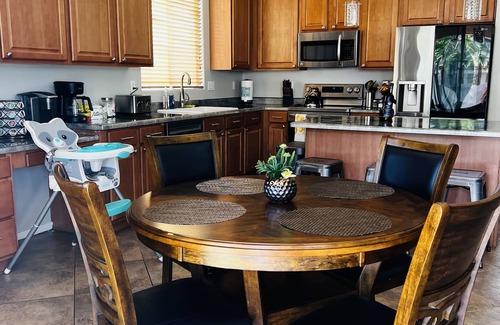 Rovey Farm Estates House | Bee home.