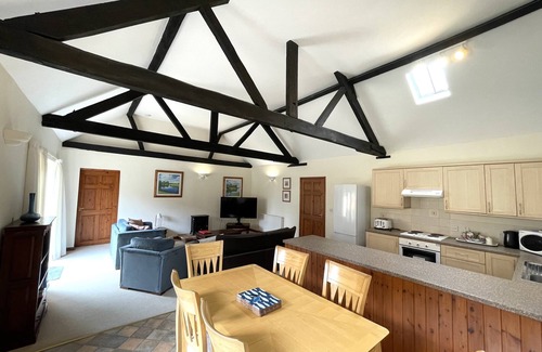 Wood Norton House | BEECHWOOD, family friendly, character holiday cottage in Foulsham