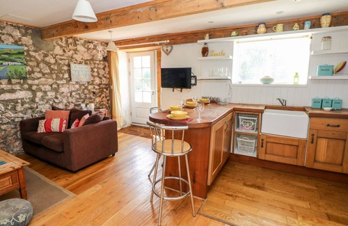 Cosheston Cottage | Beekeeper's Cottage