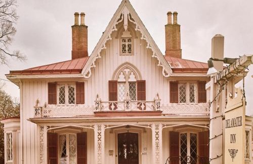 Rhinebeck Village Business District Hotel | Beekman Arms and Delamater Inn
