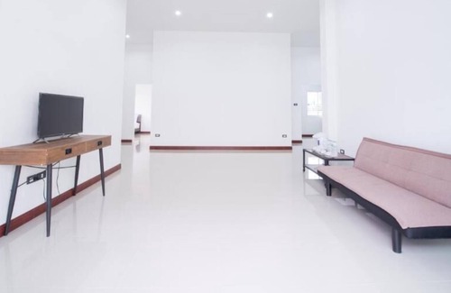 Chiang Rai Hotel | Bees Smile Hotel