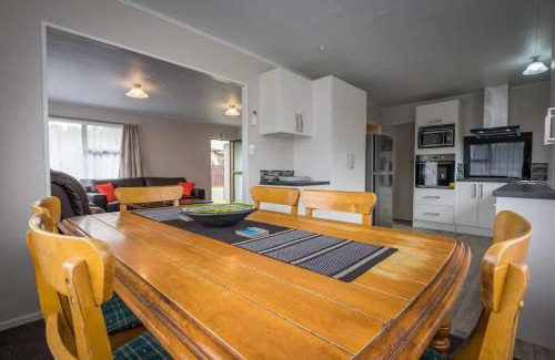 Rotorua House | Beez Kneez