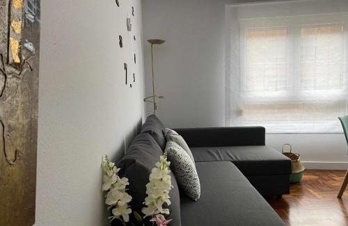 Distrito Llano Apartment | Begoña Centro by FlowHome