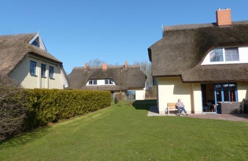 Puddemin House | Behagliches Reetdachhaus Eibe 1