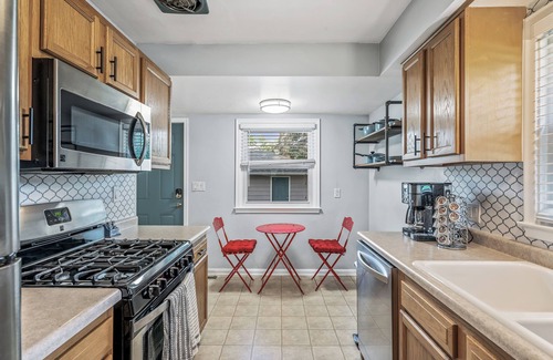 Richfield House | BeHome: Your Cozy, Fun Getaway! Fabulous Richfield with AC, WiFi