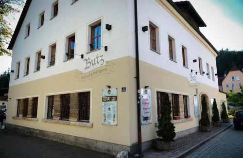Worth an der Donau Hotel | "beim Butz"