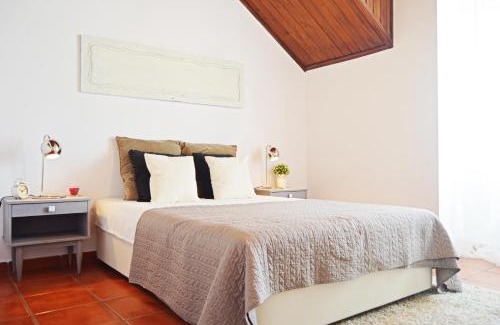 Linda-a-Velha Apartment | Belém Apartment