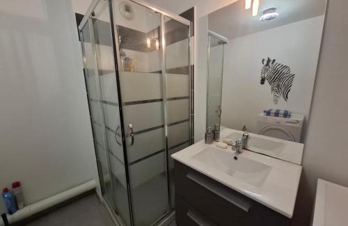 La Celle-sous-Gouzon Apartment | Bel appartement - Grande Terrasse - Parking
