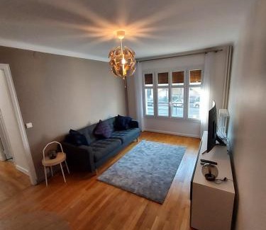 Charenton-le-Pont Apartment | Bel appartement 2 pièces, sortie de métro ligne 8