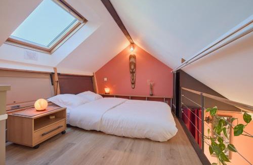 Saint-Donatien Apartment | Bel appartement, mezzanine, calme, 2 coins bureaux - Home'ponopono