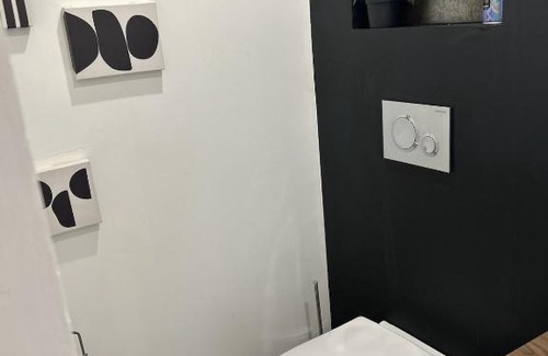 Saint-Liguaire Apartment | Bel Appt Centre, Marais, rando
