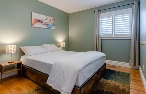 Caledon Cottage | Belfountian ~Amazing 3BR ~ Swimming Pool ~ HotTub