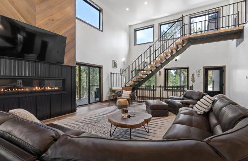 Deadwood House | Belissima Lala