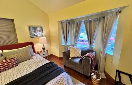 Bear Creek Bed & Breakfast | Bell In The Woods B&B