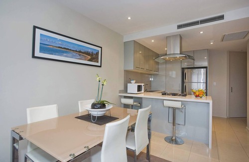 Torquay Apartment | Bell St Apartment I Walk to everything in Torquay