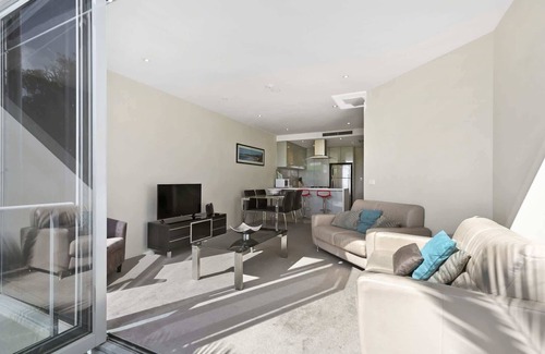 Torquay Apartment | Bell St Apartments I Walk to everything in Torquay