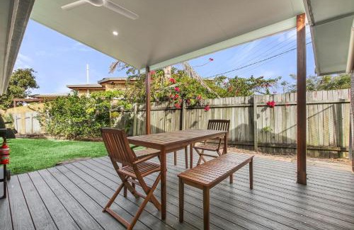 Dicky Beach House | Bell Street 36 Dicky Beach
