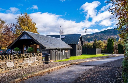 Kenmore Cottage | Bell Tower Cottage - sleeps 2 guests in 1 bedroom