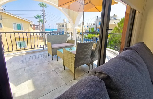 Oroklini Apartment | Bella Ciao Beach 2bdr Apartments with Veranda, 2, 3 (1D, 2S)