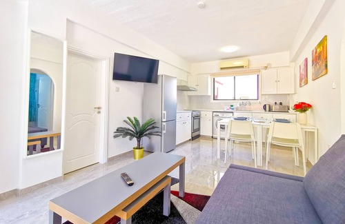 Oroklini Apartment | Bella Ciao Beach Apartment - 1 (2bdr)