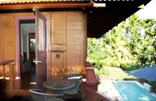 Mission Beach House | Bella Coola - Chilko - Romantic Cottage