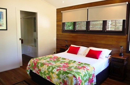 Mission Beach House | Bella Coola - Chilko - Romantic Cottage
