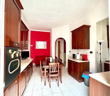 Parella Apartment | Bella House, a 200 metri dalla metropolitana