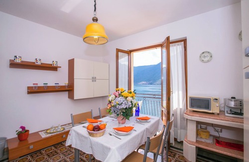 Colonno Apartment | Bella Lake View