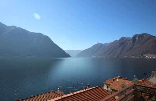 Colonno Apartment | Bella Lake View