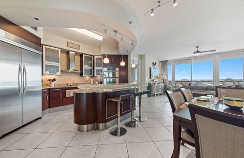 Orange Beach East Condo | Bella Luna - 803 -High-end Luxury Condo-Bayfront-Sleeps 6-Walk to Flora-Bama