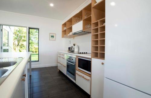 South Mission House | Bella's Beach House - Family Home - South Mission Beach