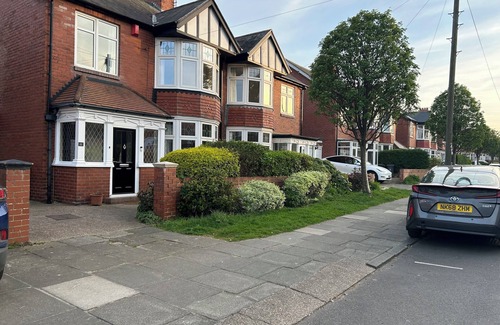 Whitley Bay House | Bella's Beach House - less than 100m from the seafront in Whitley Bay!