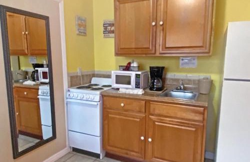 St. Pete Beach Apartment | Bella Sirena Inn