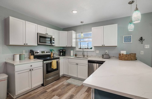 Surfside Beach House | Bella Vida- Accommodations fit for a star!