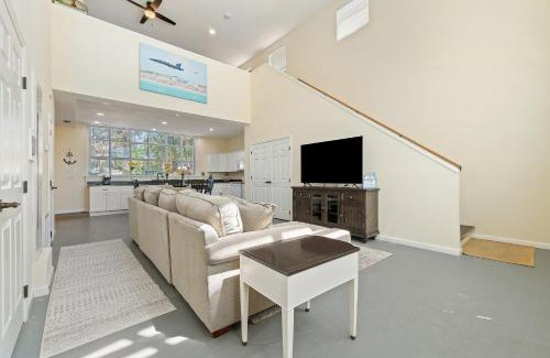 Ono Island House | Bella Villa Loft Suite