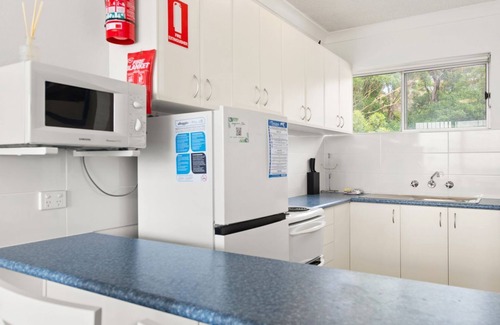Shoal Bay Apartment | Bella Vista, Unit 20/19 Shoal Bay Road - 2-bedroom unit with water and national park views