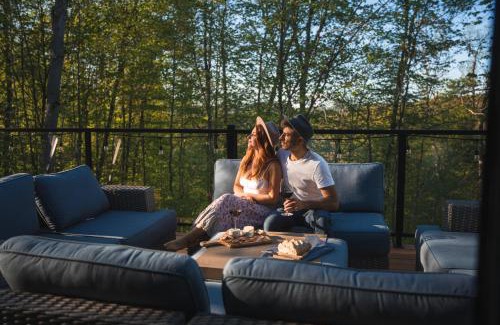 La Conception Ski Chalet | Bellaria with SPA near Mercier Lake