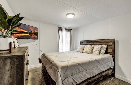 Comfort Bed & Breakfast | Bella’s BNB w/miniature golfn80s Game room/20min near the wineries