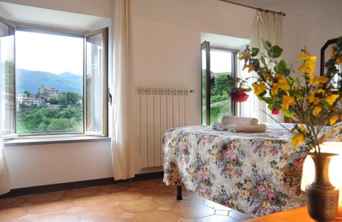 Camporgiano House | Bellavista Cascianella